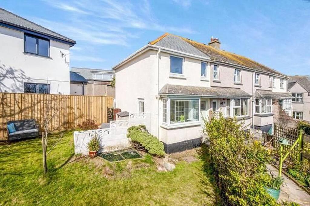 Sunrise! ~ 2 Bedrooms, Garden, Parking, Sea Views St Ives  Bagian luar foto