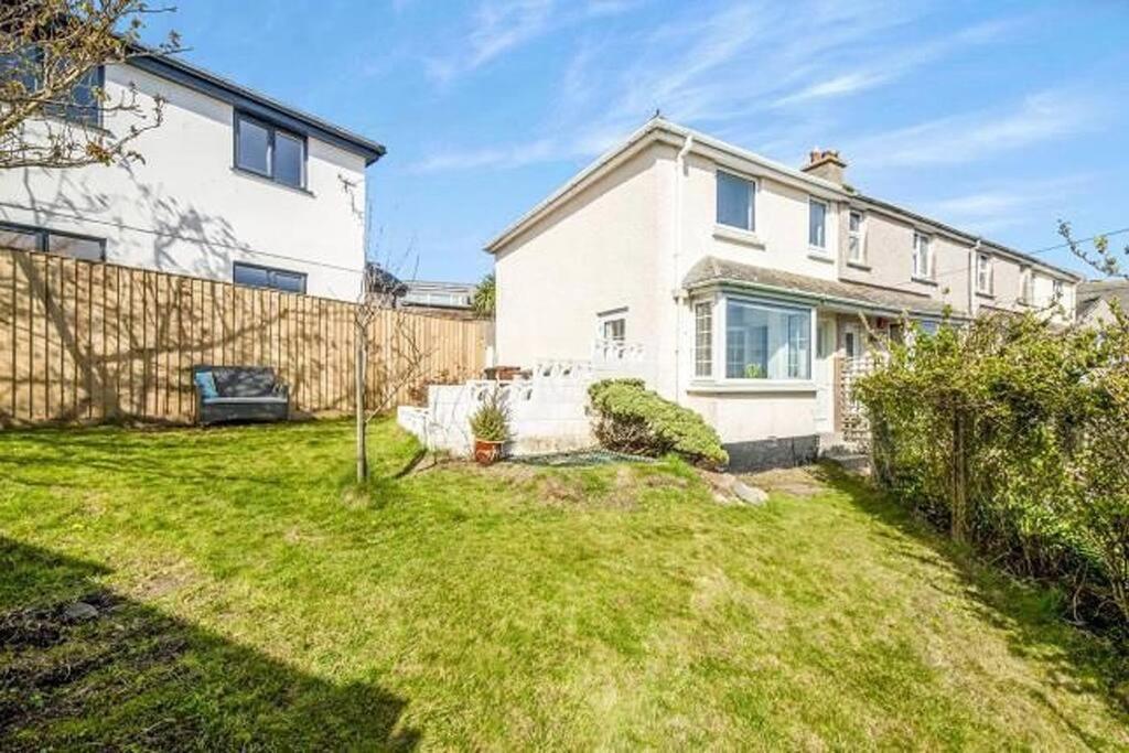 Sunrise! ~ 2 Bedrooms, Garden, Parking, Sea Views St Ives  Bagian luar foto